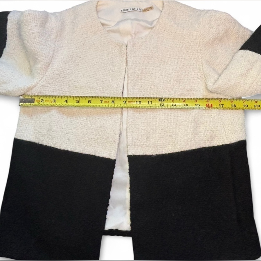 Alice + Olivia Bouclé Colorblock Jacket
Cream, Black Medium Wool + Alpaca Blend - Picture 2 of 8